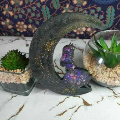 Khuôn mặt trăng công chúa trong sáng tạo nghệ thuật Resin Handmade