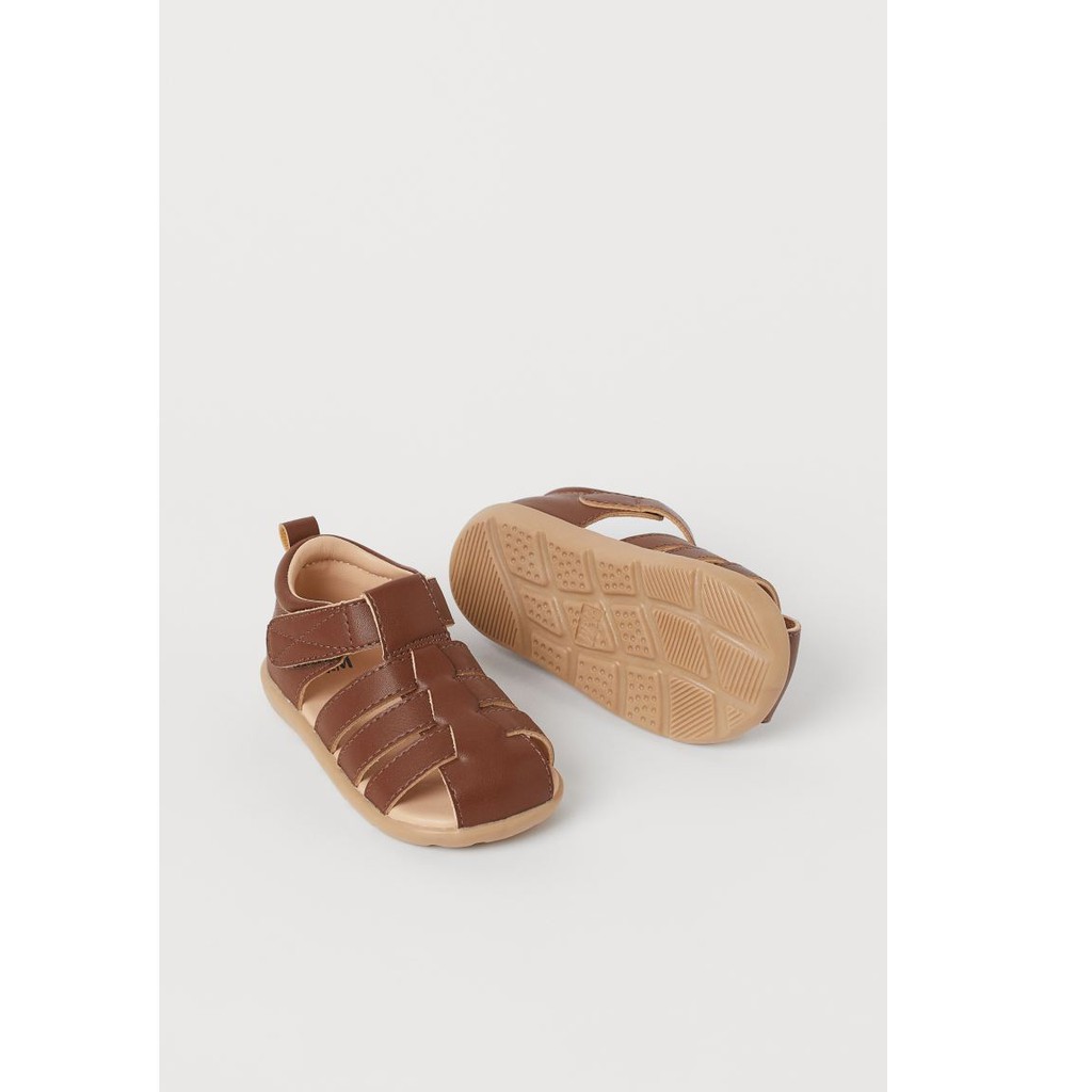 Sandals rọ bé trai, màu nâu, Hờ mờ UK săn SALE