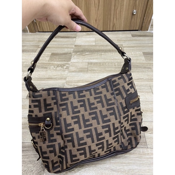 Túi si vải bố dáng Fendi