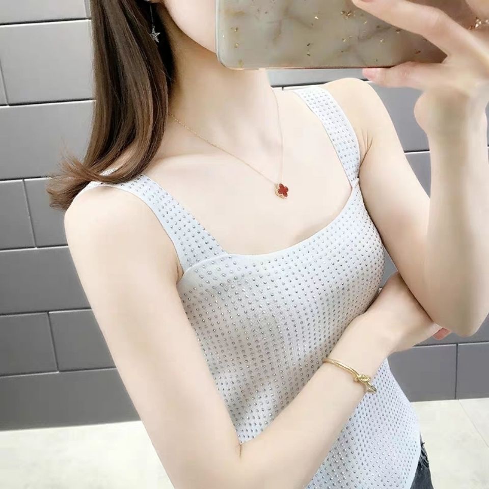 Áo Thun Nữ Tay Ngắn Hở Vai Đính Đá Lấp Lánh Thời Trang