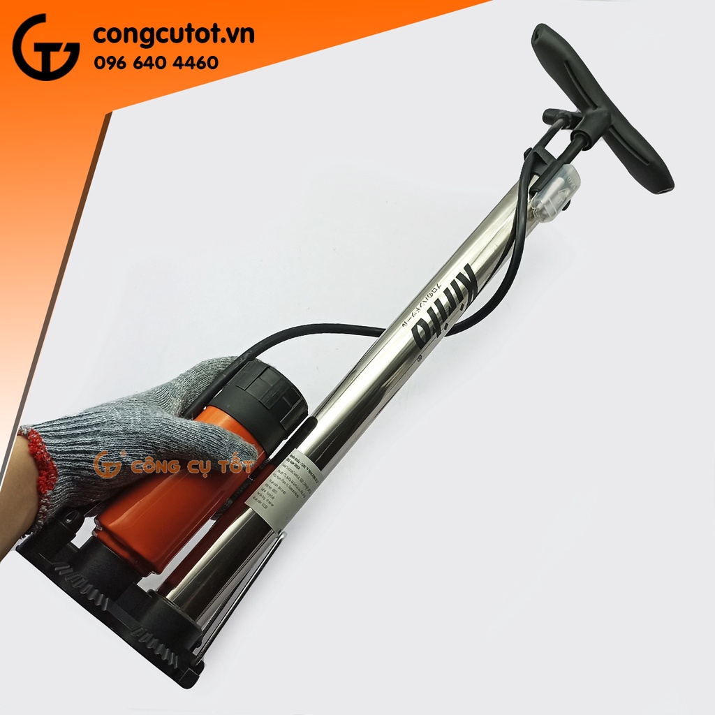 Bơm tay inox có đồng hồ và bình 11 cân hơi Kirito