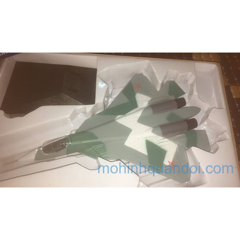 Mô hình máy bay Su-57 CỜ KQVN Nhựa ABS Dài 30cm
