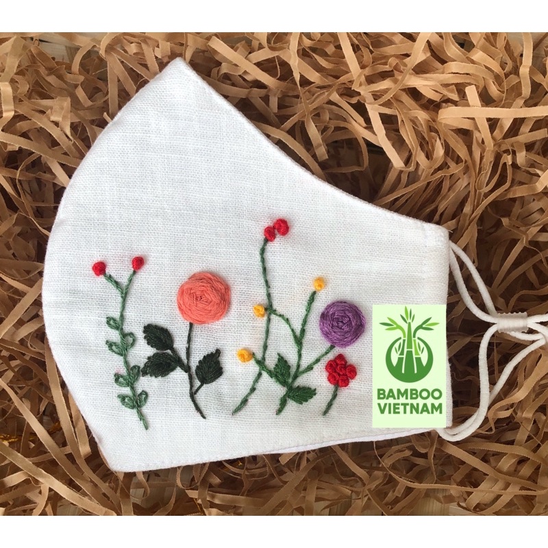 Khẩu trang thêu handmade