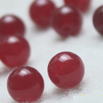 2 viên đá 8mm,10mm màu đỏ đô