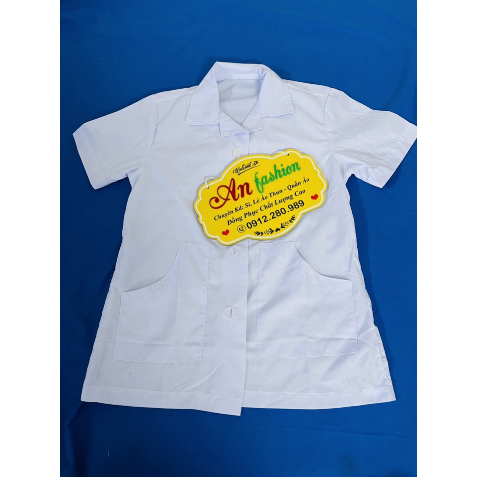 Combo 5 Áo Blouse Trắng Nữ Điều Dưỡng Ngắn Tay - Áo Bác Sĩ, Dược Sĩ Tặng 10 Set Khẩu Trang KF94