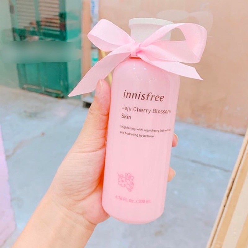 Nước hoa hồng dưỡng trắng Innisfree Cherry Blossom Toner