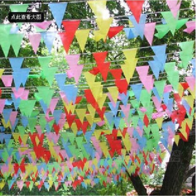 Cờ dây trang trí tam giác