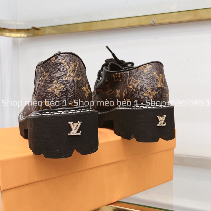 Giày moca lv hoạ tiết mũi tròn viền đen đế cao fullbox