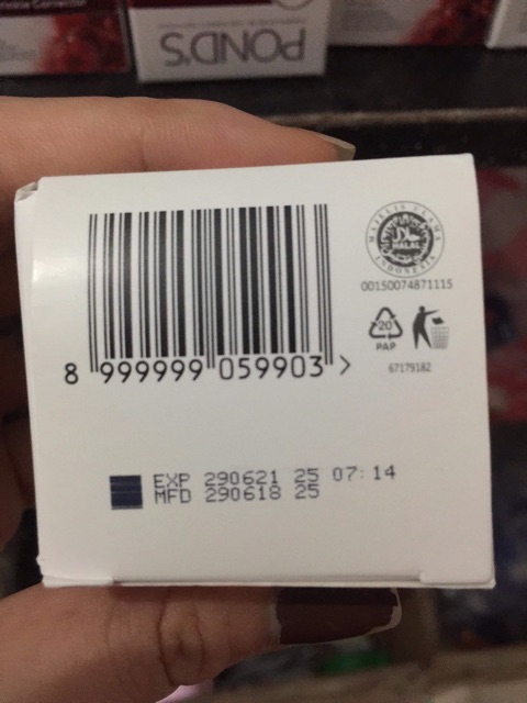 Kem dưỡng da chống lão hóa Pond's age miracle ban ngày