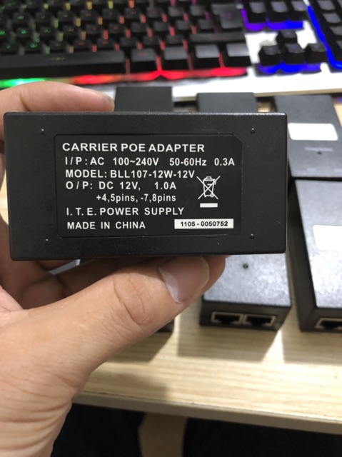 Combo 5c nguồn poe 12v 1a