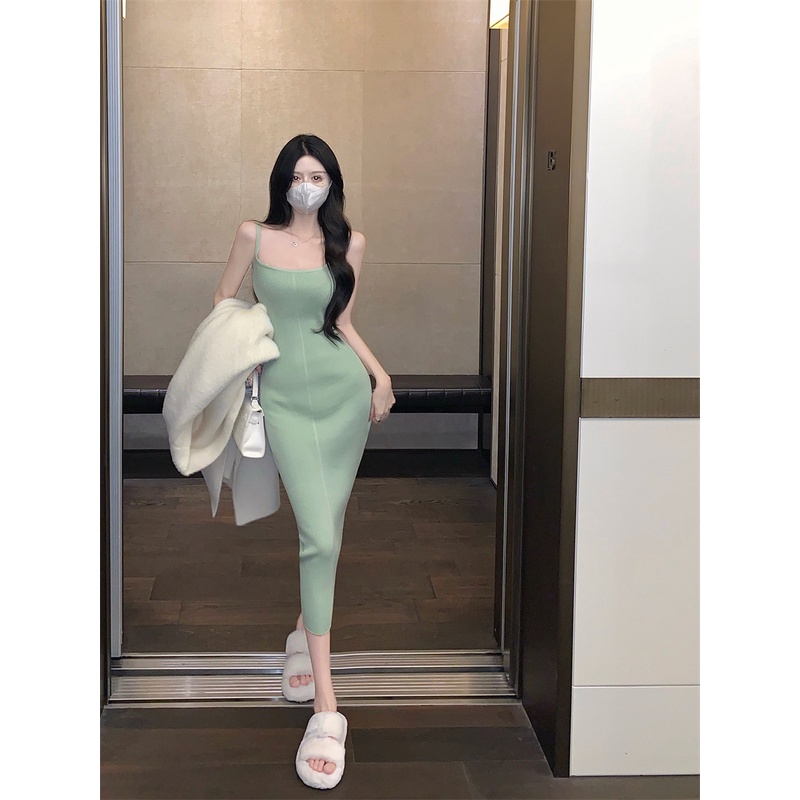 Đầm Hai Dây Dệt Kim Mỏng Hở Lưng Gợi Cảm Màu Trơn