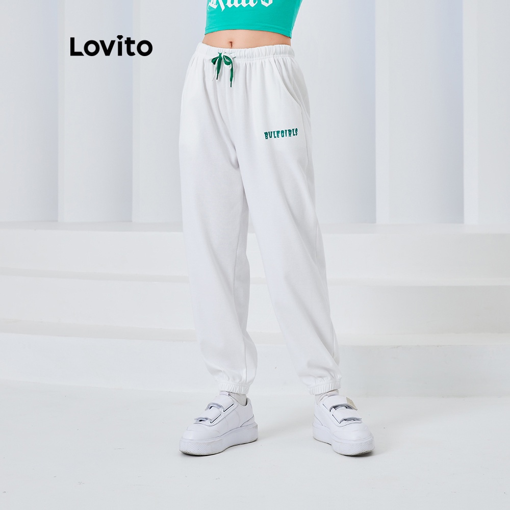 Quần jogger LOVITO lưng cao dây rút dáng suông rộng in họa tiết chữ cái phong cách thể thao L04069 (Màu trắng)