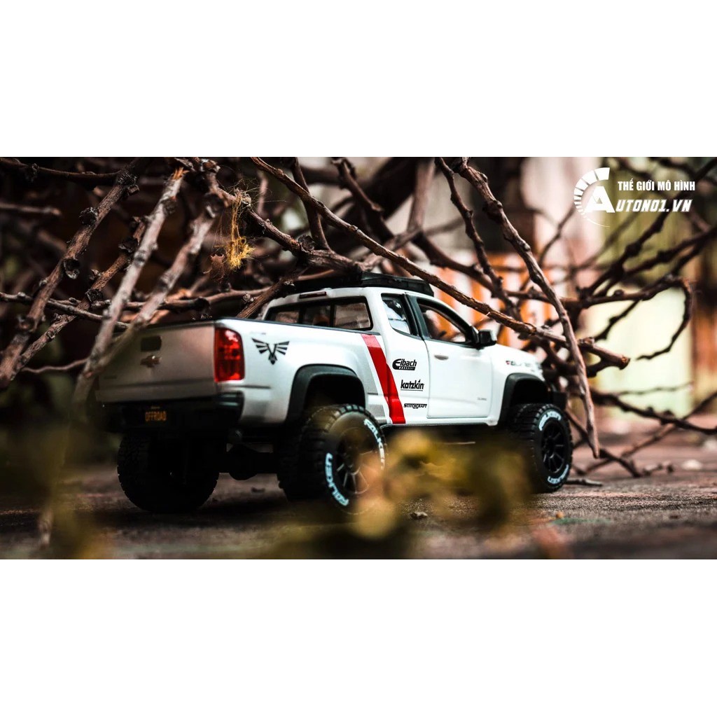 XE MÔ HÌNH CHEVROLET COLORADO ZR2 DESIGN OFF ROAD WHITE 1:27 MAISTO 5002