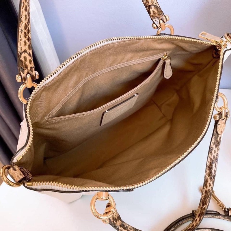 Túi Coach auth sale
