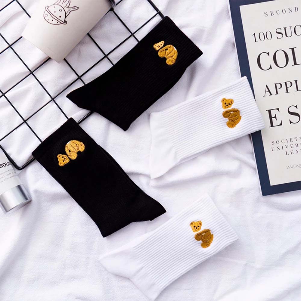 Vớ Thêu Hình Gấu Thời Trang Trẻ Trung Cho Nữ