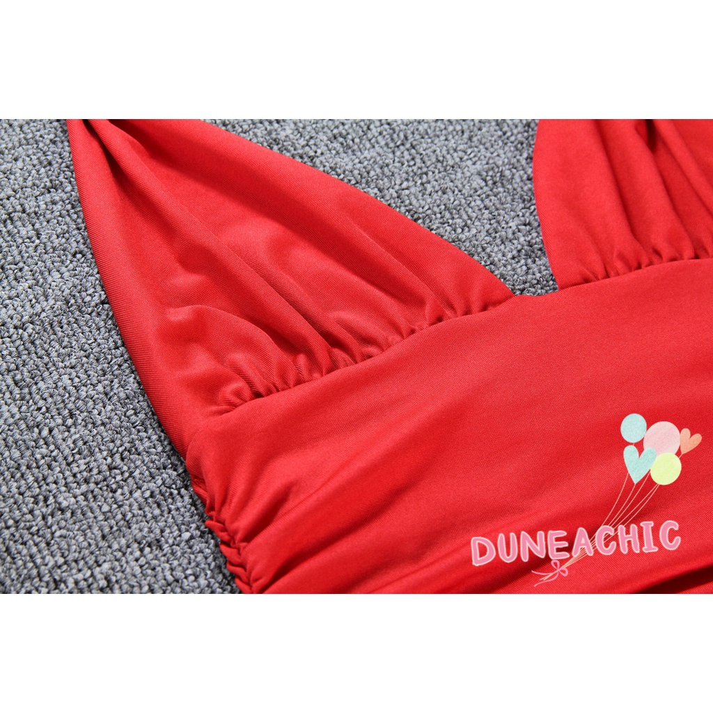 Đầm Body Cổ Chữ V Khoét Sâu Thiết Kế Hở Lưng Quyến Rũ