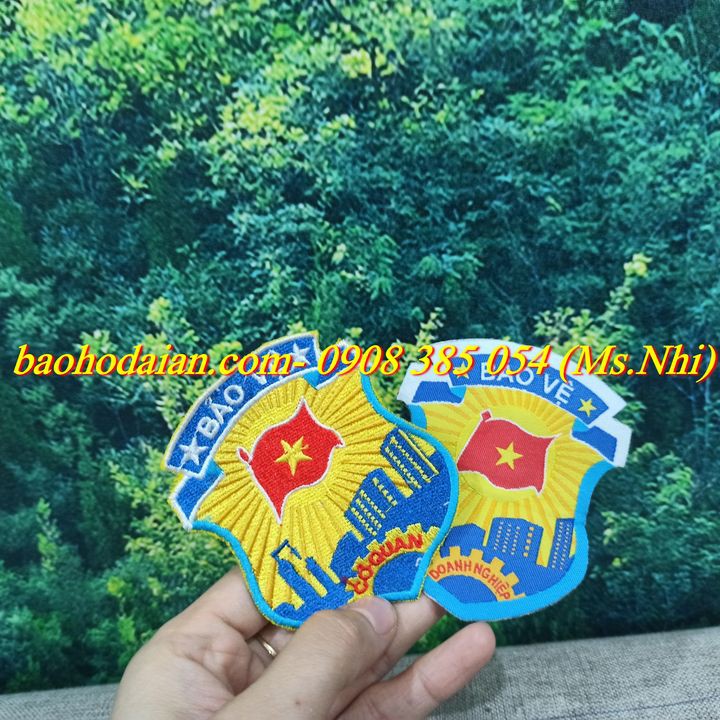 Logo đồng phục bảo vệ thêu sẵn may- Hình thật