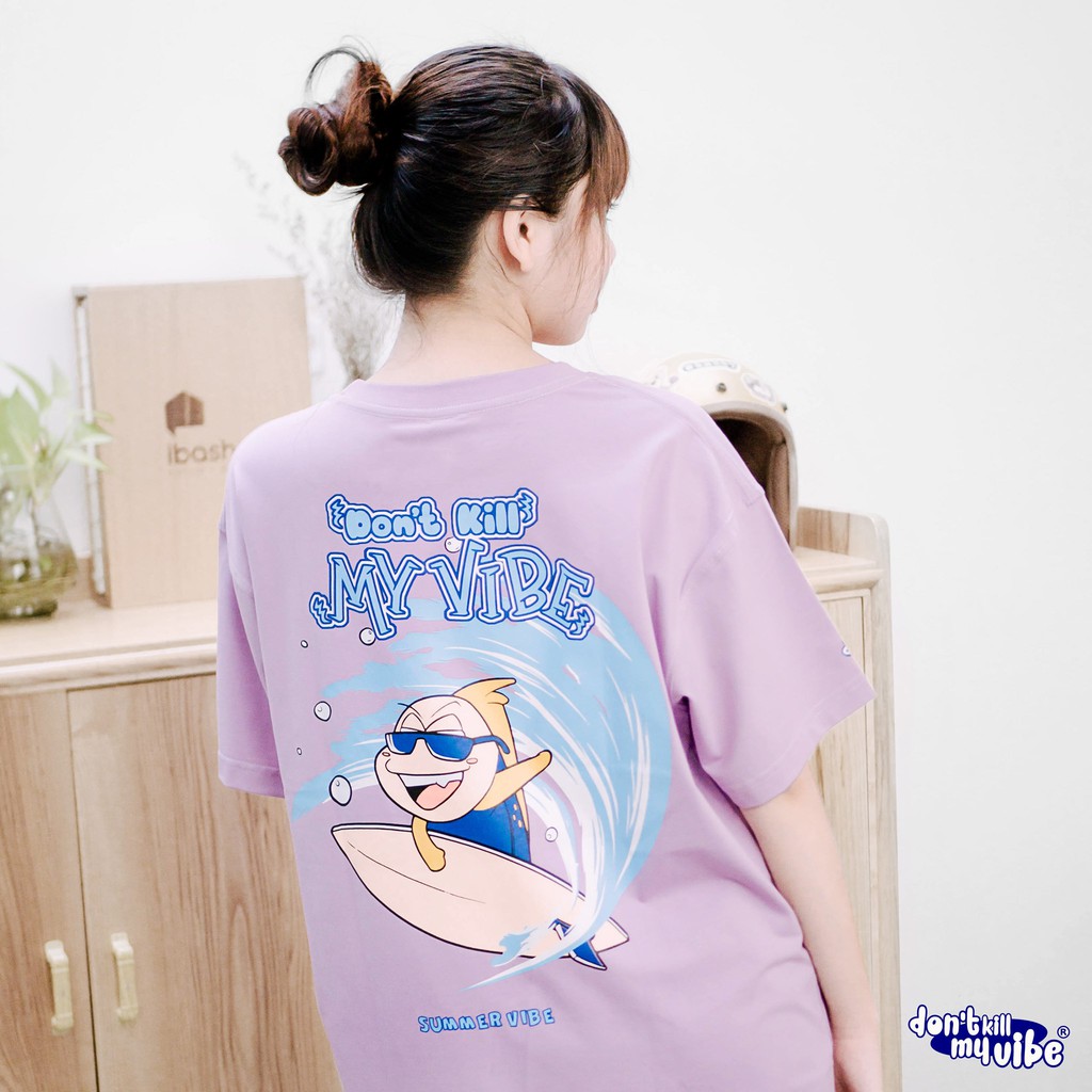 Áo thun nữ cotton màu tím form rộng in hình | DKMV Violet Surfing Tee