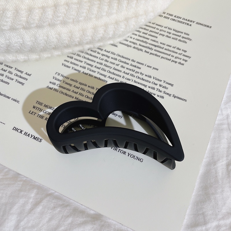 Dây cột tóc màu đen phong cách Hàn Quốc dễ phối đồ