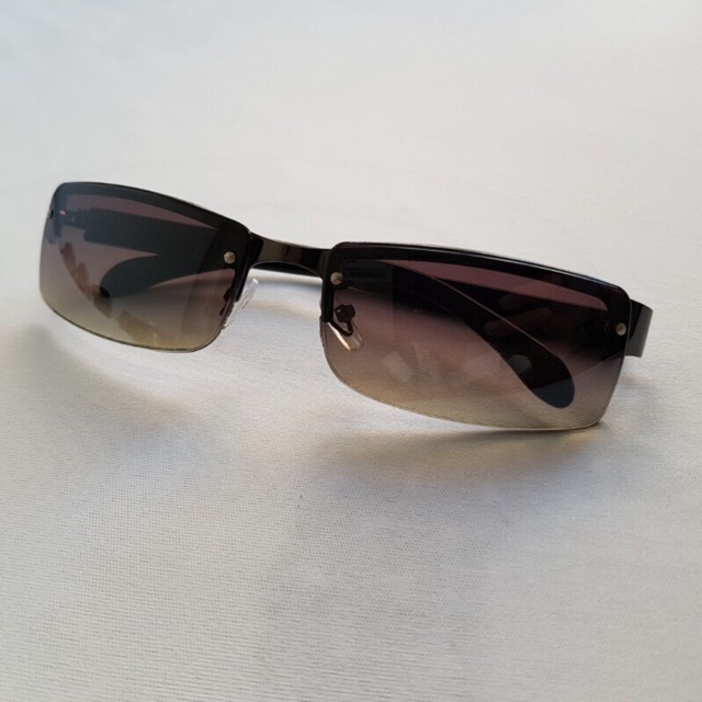 Kính mát nam đi đường chống bụi ôm mặt | BigBuy360 - bigbuy360.vn