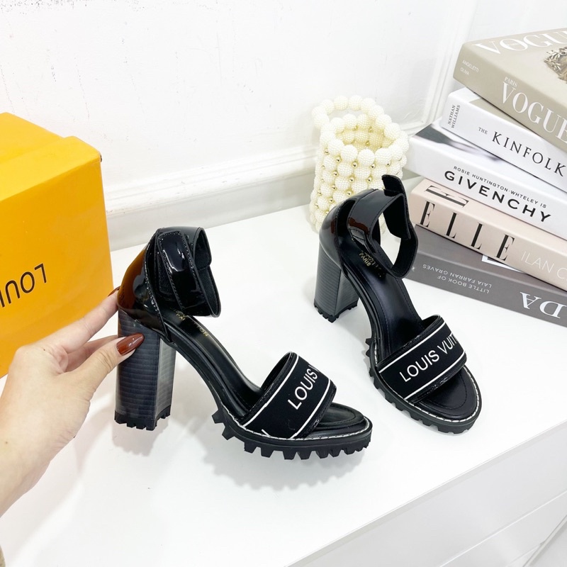 Giày sandal LV