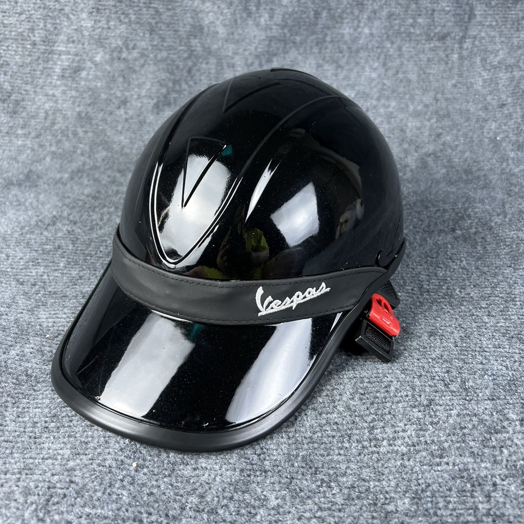 Nón kết lưỡi trai viền da thời trang cao cấp dành cho nam và nữ.