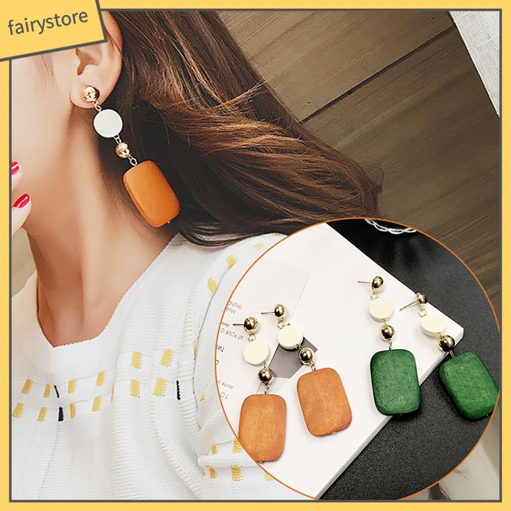 Đôi Hoa Tai Nữ Bằng Gỗ Phong Cách Retro Xinh Xắn