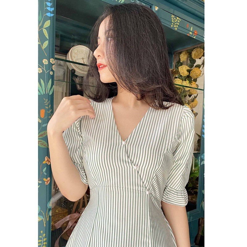 Đầm công sở nữ thiết kế dễ thương dáng chữ a tay ngắn giúp thon cao tôn vòng eo con kiến - Thời trang Lux W | BigBuy360 - bigbuy360.vn