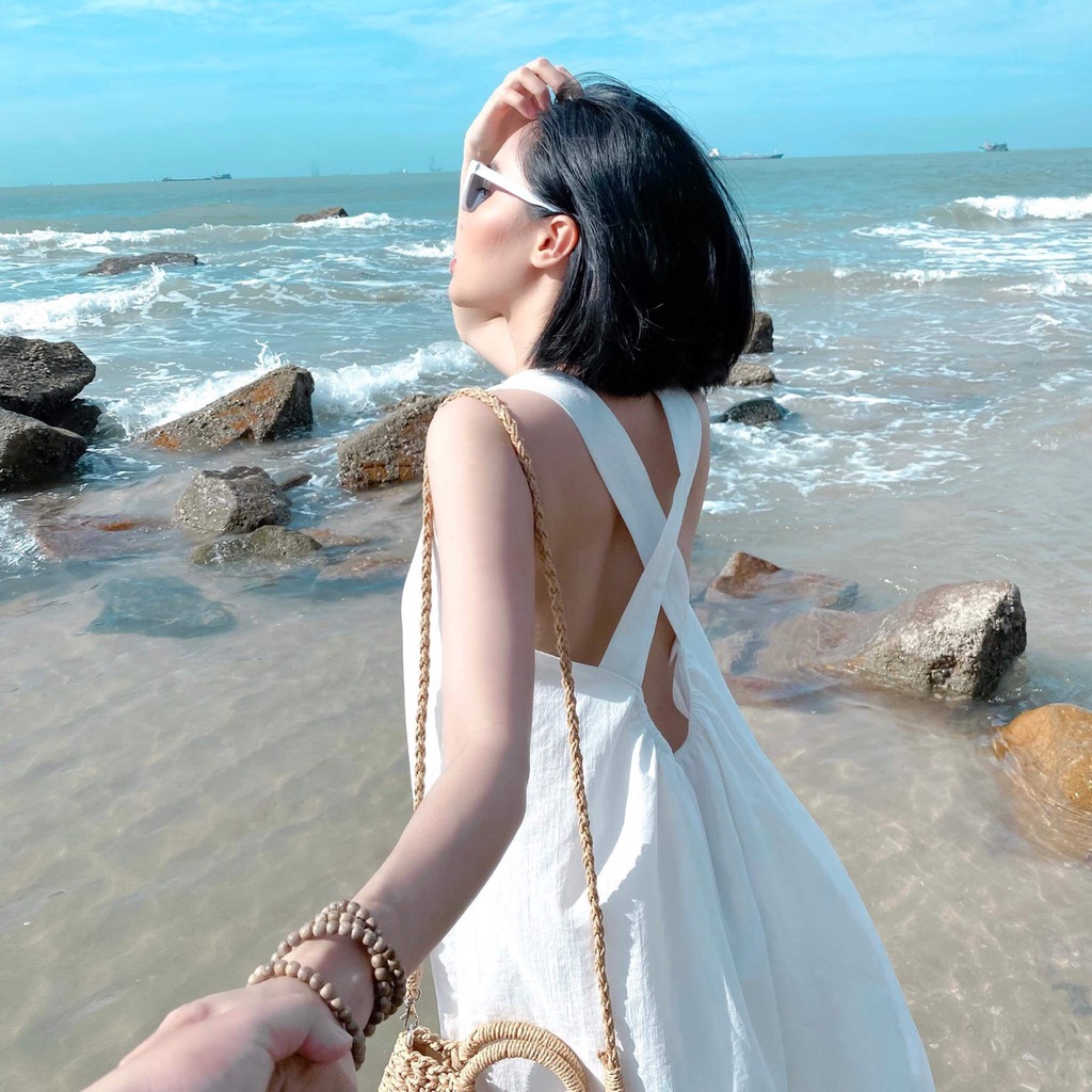 váy trắng hở lưng Thun