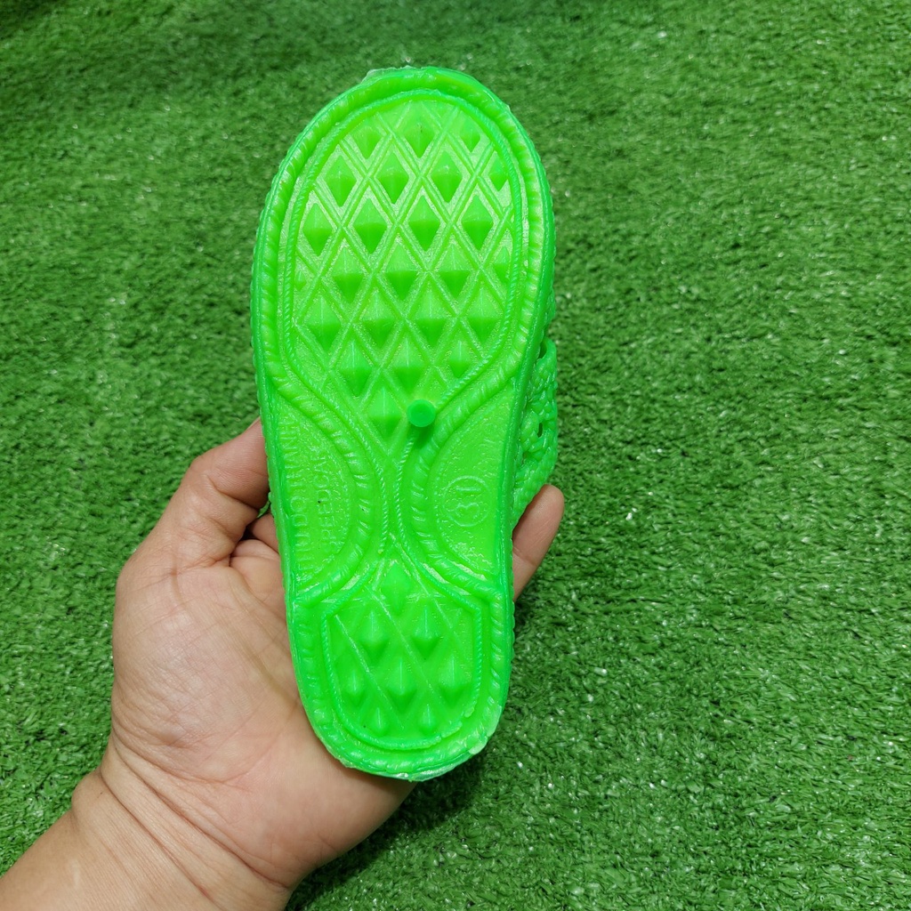 DÉP NHỰA TỔ ONG BÉ TRAI BÉ GÁI