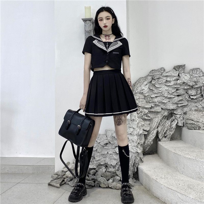 [Có Ảnh Thật - Order] (G7) Set váy sơ mi Thánh Giá Gothic Lolita. Sơ mi thủy thủ màu đen + Chân váy xếp ly kẻ trắng