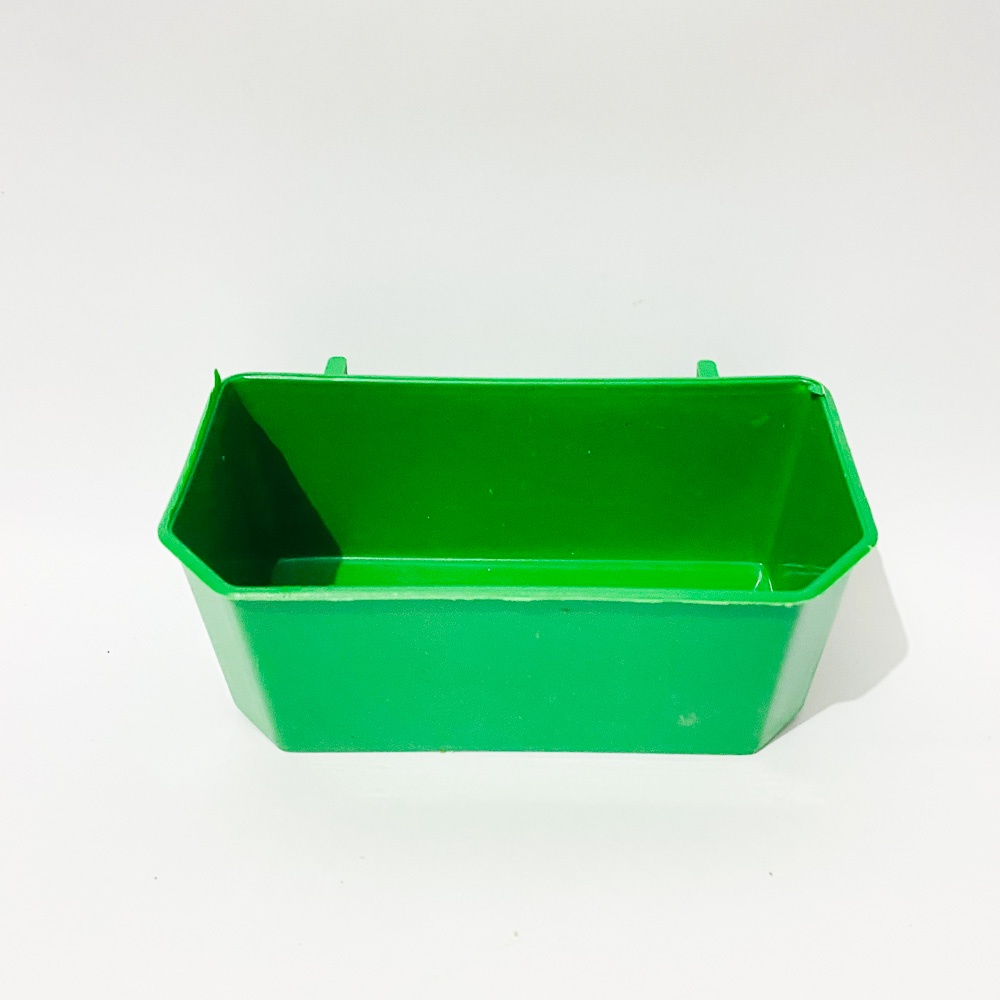 Máng đựng thức ăn cho chim bồ câu gà TD PET chất liệu nhựa xanh giá rẻ