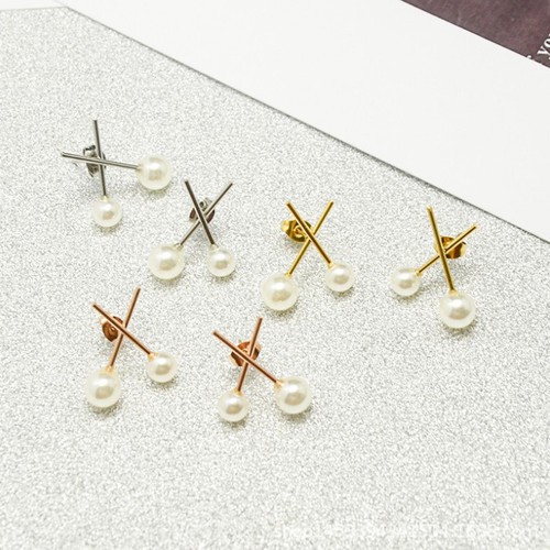 Bông Tai Chữ X Titan Không Đen TT 2418