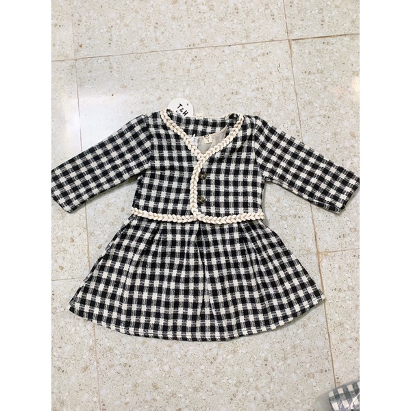 Set váy dạ kẻ dài tay cho bé Monstore , sz 9-20kg. sp bao gốm váy dạ xoè và áo khoác rời. Chất dạ cao cấp mềm đẹp