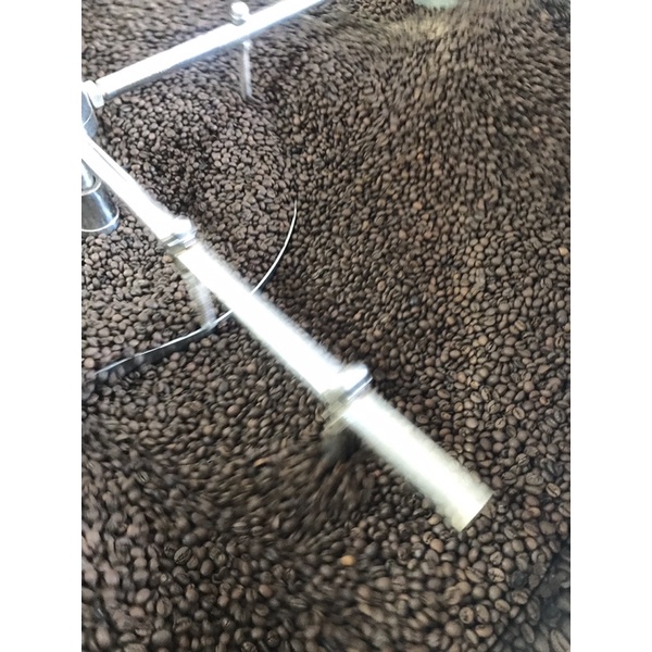 (Cà phê chất lượng cao) 1kg cà phê robusta cao cấp ủ lên men trái chín chín 100%_ Sơ chế và rang ttaij nông trại Bá Lộc | BigBuy360 - bigbuy360.vn
