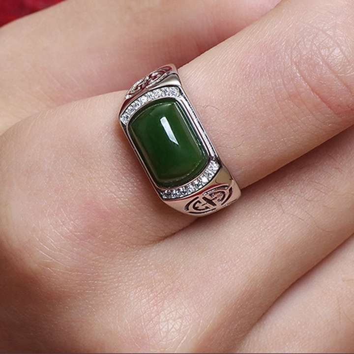 Nhẫn Đính Ngọc Lục Bảo Cho Nam Và Nữ Màu Sáng Sang Trọng Thời Trang Phong Cách Cổ Điển
