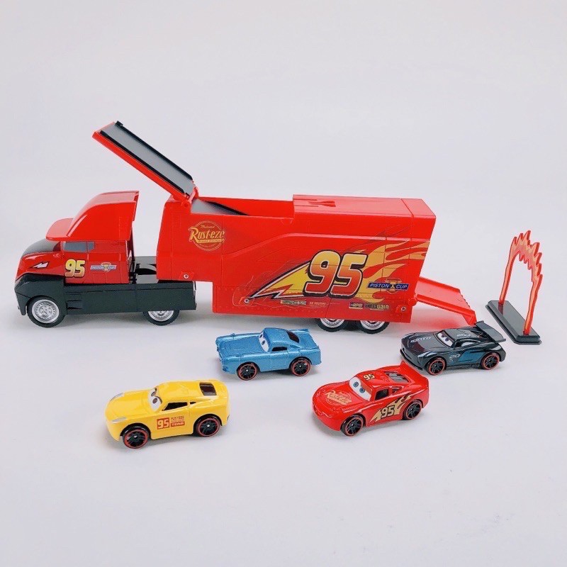 Xe tải MCQUEEN chở xe
