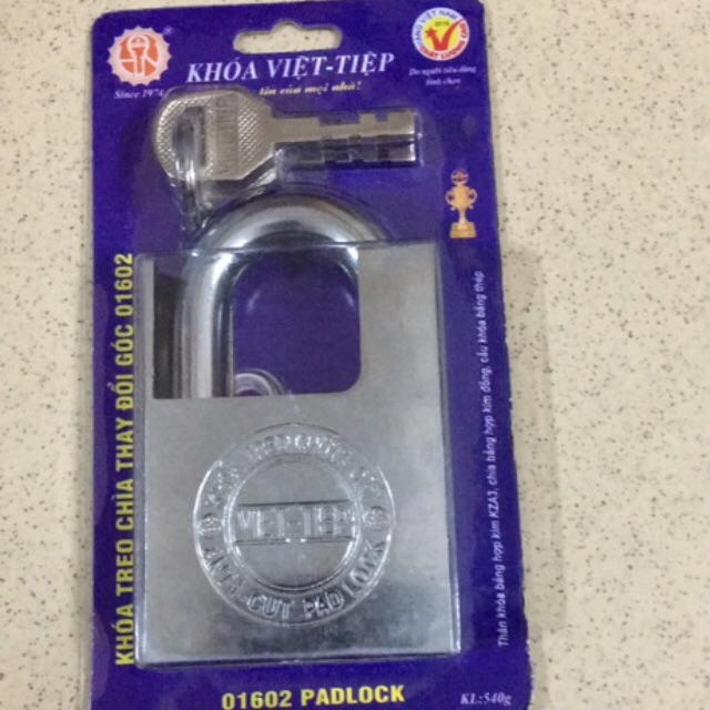 Combo ổ khoá việt tiệp chống cắt gồm 24 chìa khoá phụ