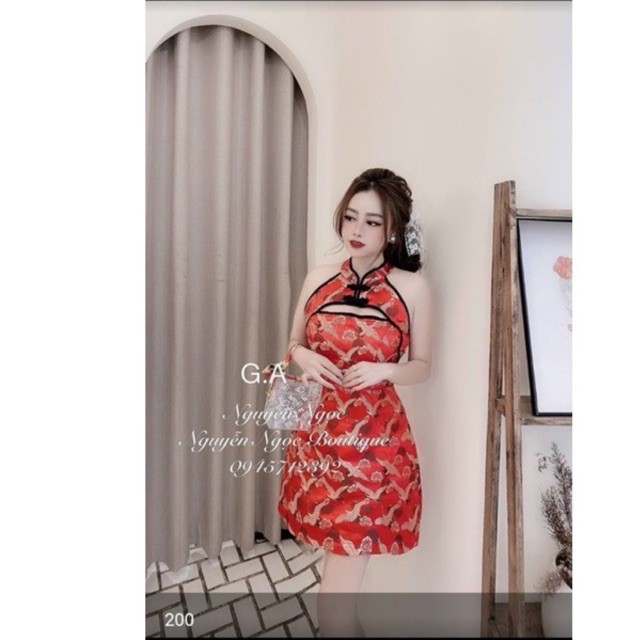Đầm Yếm Sườn Xám Hoa Đỏ Cách Tân Khoét Ngực Ôm Body Xòe DRDY01