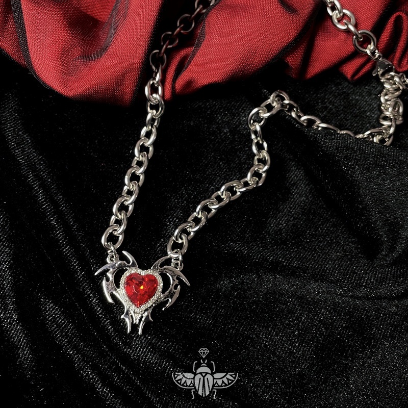 Vòng cổ Thép Titan Mặt Trái Tim Đính Đá Đỏ Cá Tính