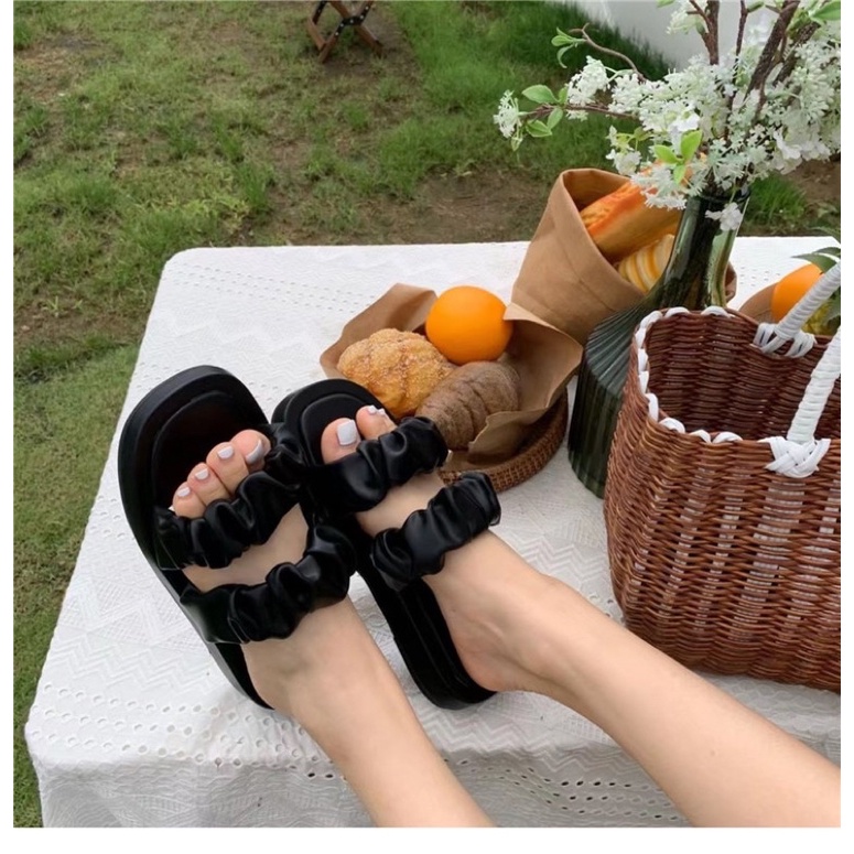 Dép bánh mì 2 quai nhúng cao 3 cm cực xinh hót 2022