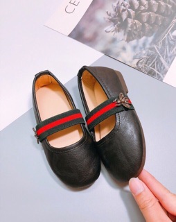 Giầy bệt ong cho bé gái