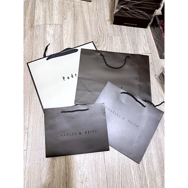 Túi giấy đựng Túi Xách CNNKK và PRro