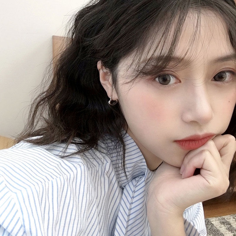 Đôi Khuyên Tai Hình Trái Tim Đơn Giản Thời Trang Hàn Quốc Xinh Xắn Cho Nữ
