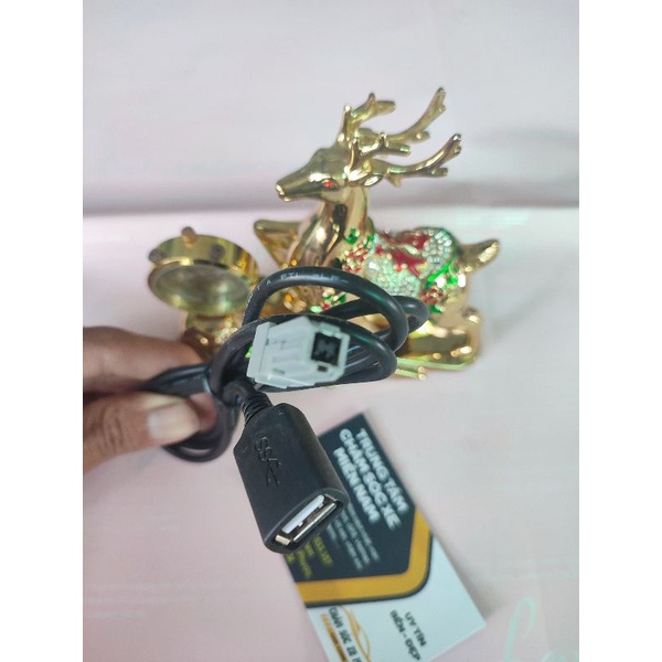 Jack usb lỗ vuông cd oto