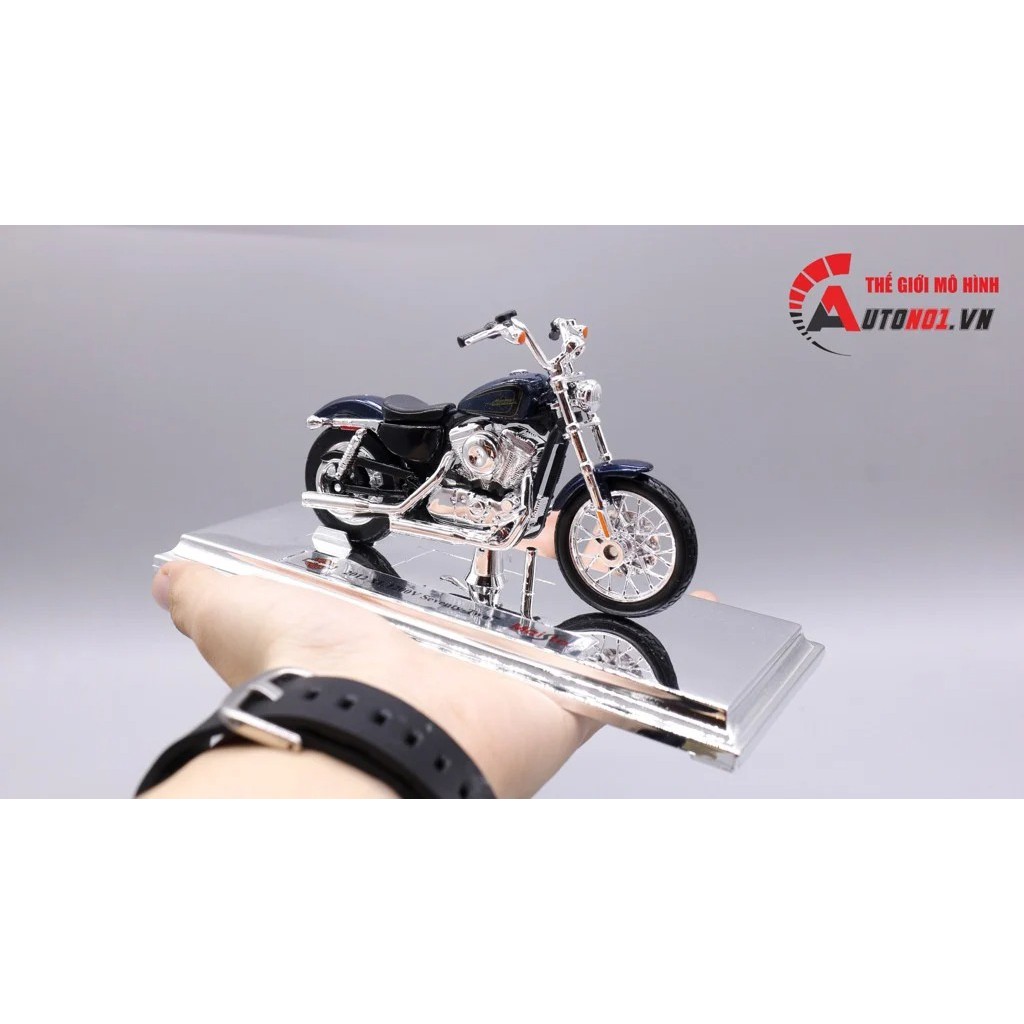 MÔ HÌNH HARLEY DAVIDSON 2012 XL 1200V SEVENTY-TWO 1:18 MAISTO 3594