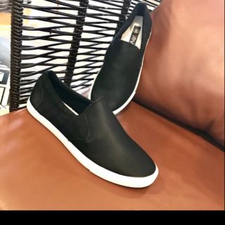 Giầy Slipon Levo