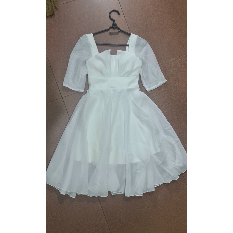 Váy công chúa cổ vuông tay lỡ siêu xinh