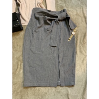 áo len pull & bear + chân váy buộc nơ hàng hàn