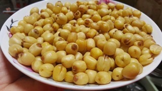 Hoa quả sấy tề hùng
